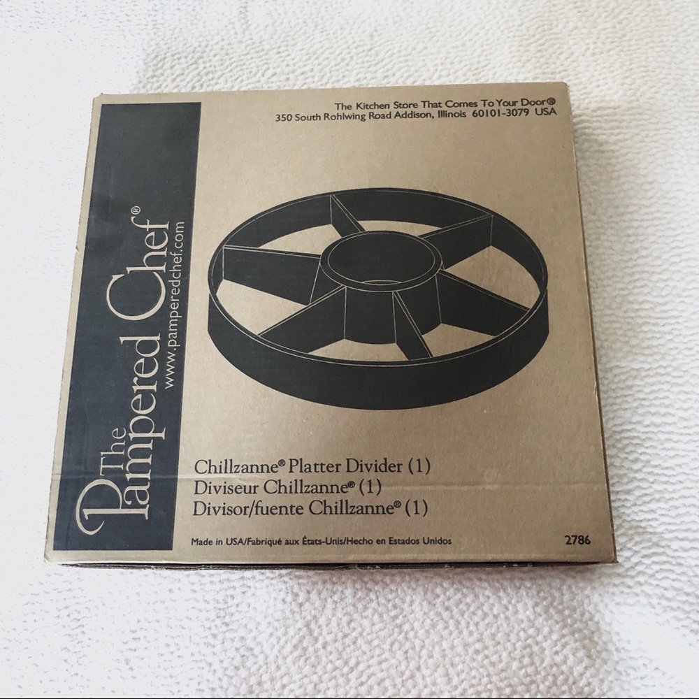 NWOT The Pampered Chef Platter Divider
